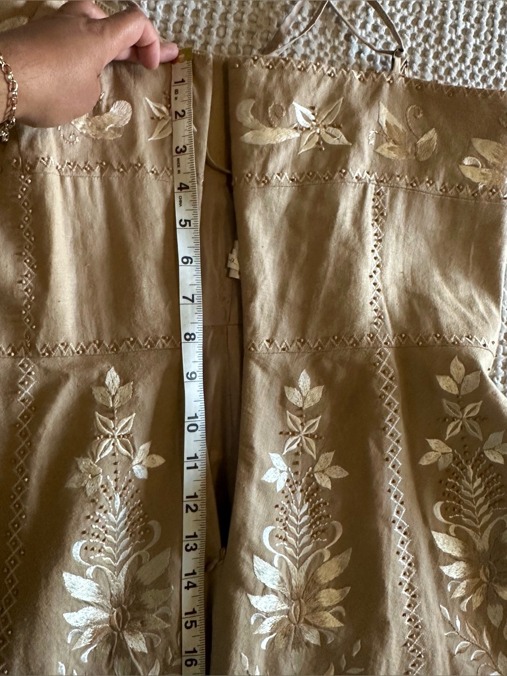 ANTONIO MELANI  Linen Blend Tan Embroider Dress. Size 10 - Picture 11 of 14